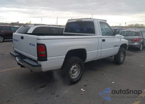 2001 Dodge Ram 1500 St z USA, uszkodzony, nr VIN 1B7HF16Y81S722844